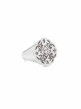Load image into Gallery viewer, Fleur de Lis Signet Ring